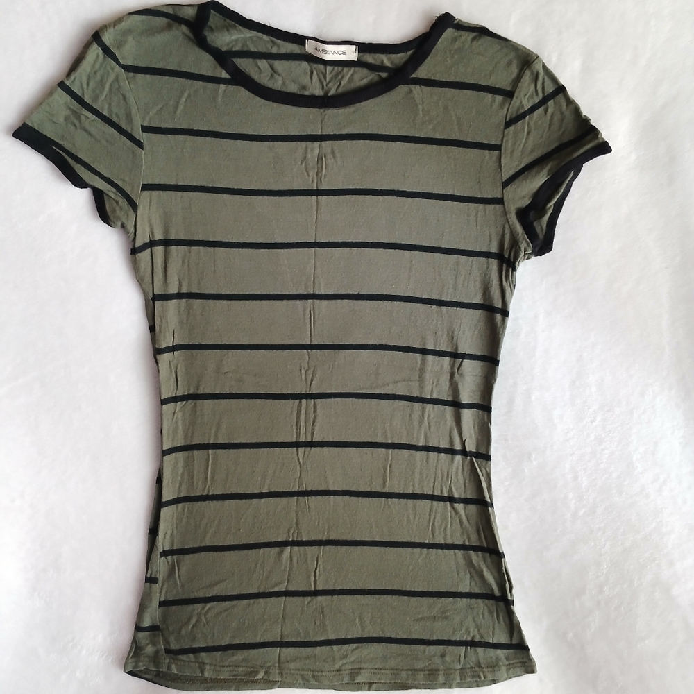 Ambiance Striped Tshirt Size M